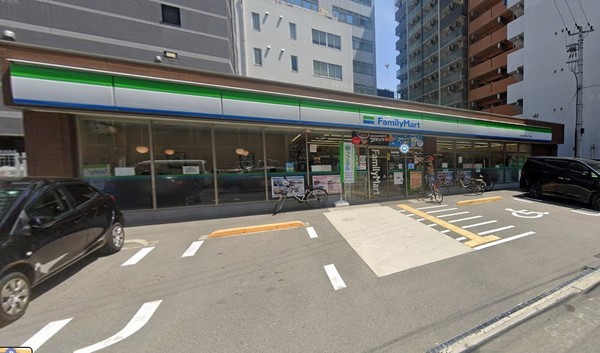 ジオタワー堺筋本町(ファミリーマート北久宝寺町一丁目店)
