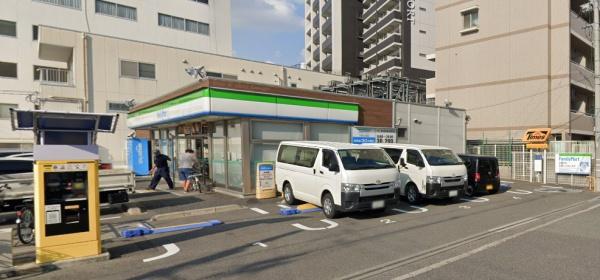 なんばセントラルプラザリバーガーデンC棟(ファミリーマート桜川二丁目店)