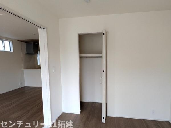 茂原市緑ケ丘3丁目新築住宅・2号棟(収納)