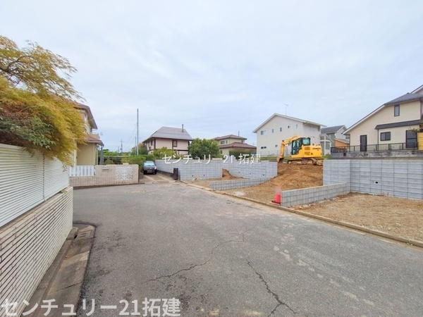 木更津市八幡台6丁目新築住宅・2号棟(前面道路含む現地写真)