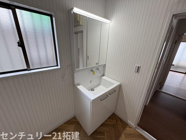 君津市陽光台1丁目の中古一戸建て(洗面台・洗面所)