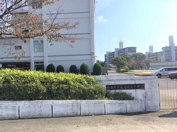 春日井市白山町７丁目の新築一戸建(春日井市立岩成台中学校)