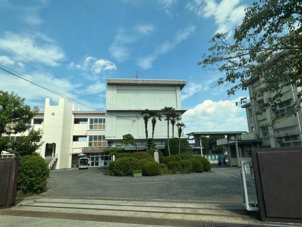 春日井市高山町３丁目の中古一戸建て(春日井市立西部中学校)