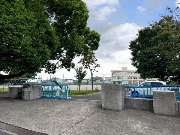 シャトー勝川A棟(勝川小学校)