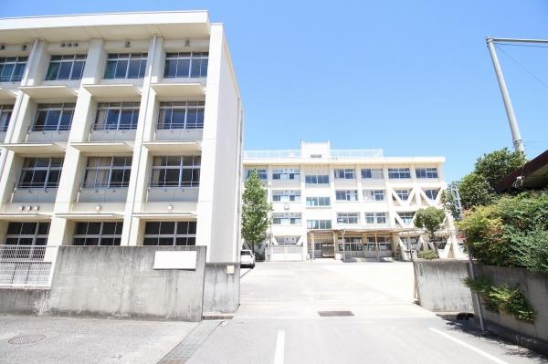 ロイヤルガーデン上之町　１０階(高松市立桜町中学校)