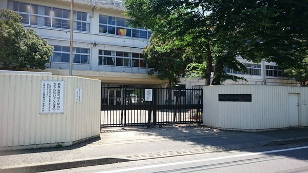 西東京市向台町4丁目の新築一戸建(西東京市立田無第四中学校)