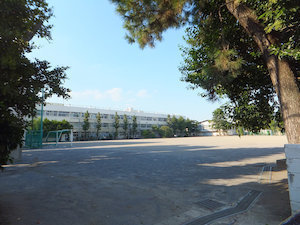西東京市芝久保町４丁目の土地(西東京市立田無第三中学校)