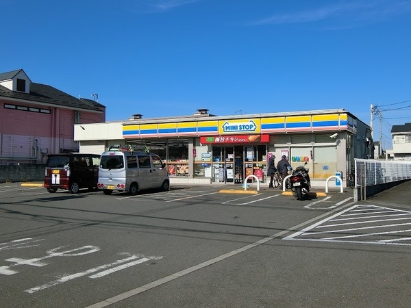 小平市小川東町の新築一戸建(ミニストップ小平小川店)