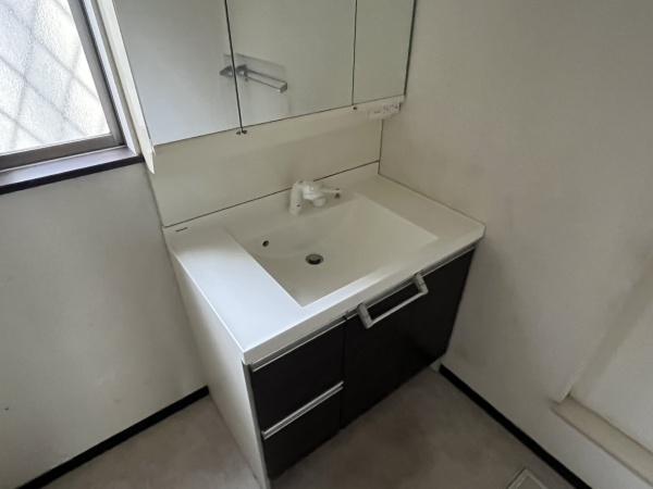 小平市花小金井5丁目の中古一戸建て(洗面台・洗面所)