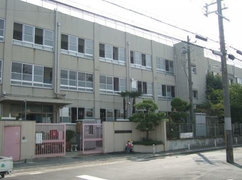 東大阪市友井５丁目の中古一戸建て(東大阪市立弥刀東小学校)