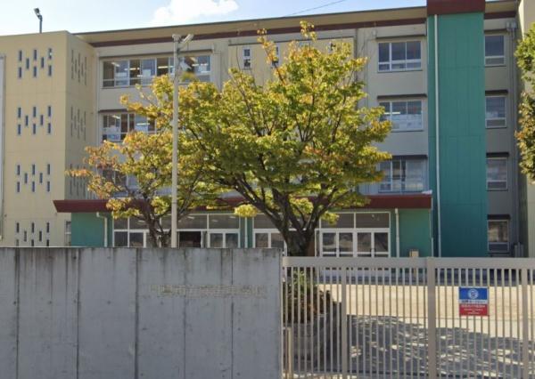 門真市巣本町の中古一戸建て(門真市立第五中学校)