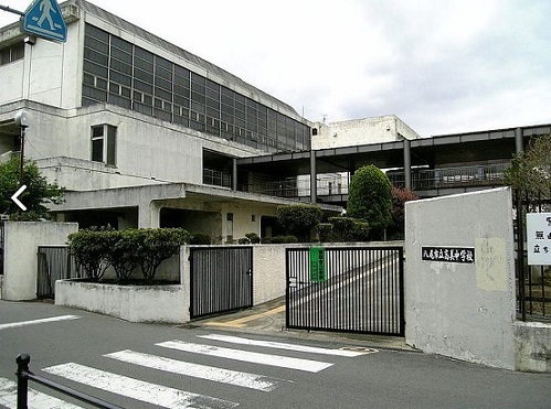 八尾市高美町４丁目の中古一戸建て(八尾市立高美中学校)