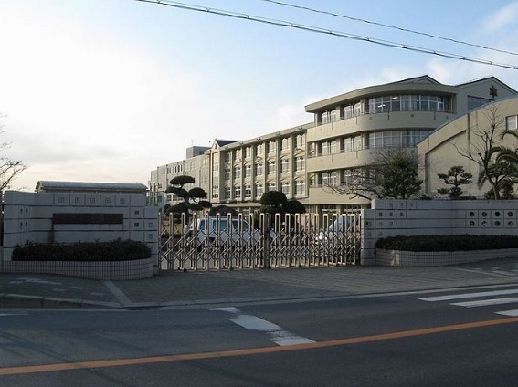 南河内郡河南町大宝１丁目の土地(河南町立中学校)