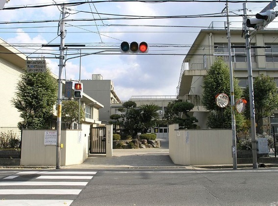 八尾市曙町３丁目の中古一戸建て(八尾市立曙川小学校)