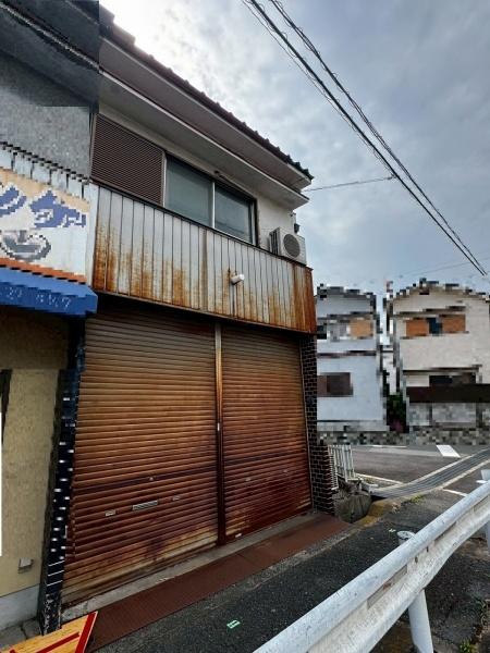 八尾市曙町３丁目の中古テラスハウス