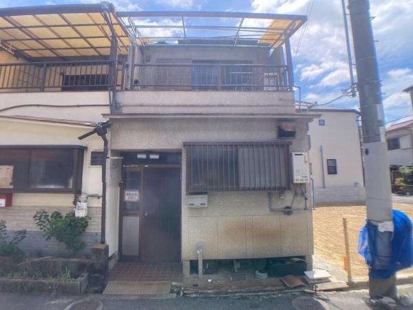寝屋川市河北東町の中古テラスハウス