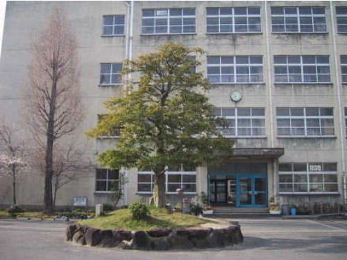 東大阪市若江北町３丁目の土地(東大阪市立若江中学校)