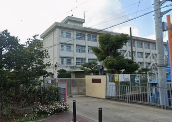 松原市河合３丁目の中古一戸建て(松原市立松原中学校)