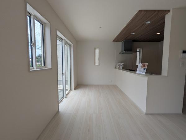秦野市鶴巻南３丁目の新築一戸建