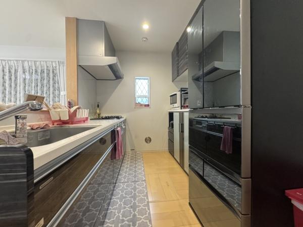 秦野市平沢の中古一戸建