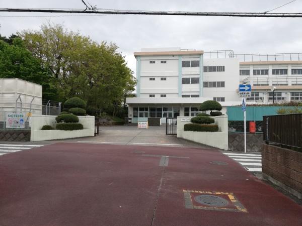 コスモ平塚中原(平塚市立松が丘小学校)