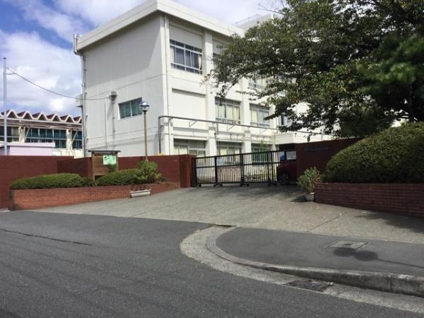 藤沢市弥勒寺１丁目の中古一戸建て(藤沢市立村岡中学校)