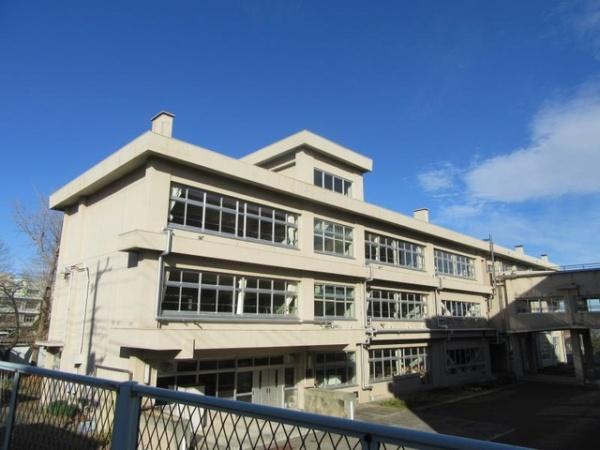 厚木市飯山南５丁目の中古一戸建て(厚木市立小鮎中学校)
