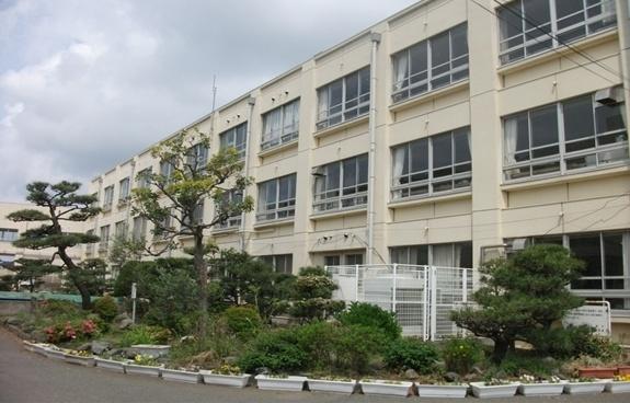 茅ヶ崎市南湖５丁目の新築一戸建(茅ヶ崎市立西浜小学校)
