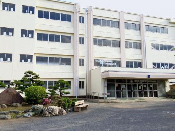 茅ヶ崎市南湖５丁目の新築一戸建(茅ヶ崎市立西浜中学校)