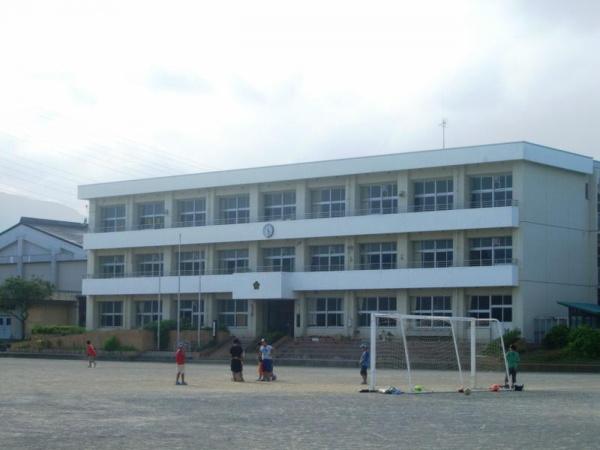 南足柄市壗下の中古一戸建て(南足柄市立福沢小学校)