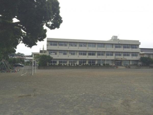 南足柄市塚原の新築一戸建(南足柄市立岡本小学校)