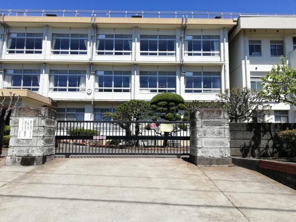 パレ平塚すみれ平壱番館(平塚市立浜岳中学校)