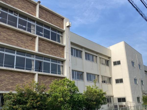 足柄上郡大井町金子の土地(大井町立湘光中学校)