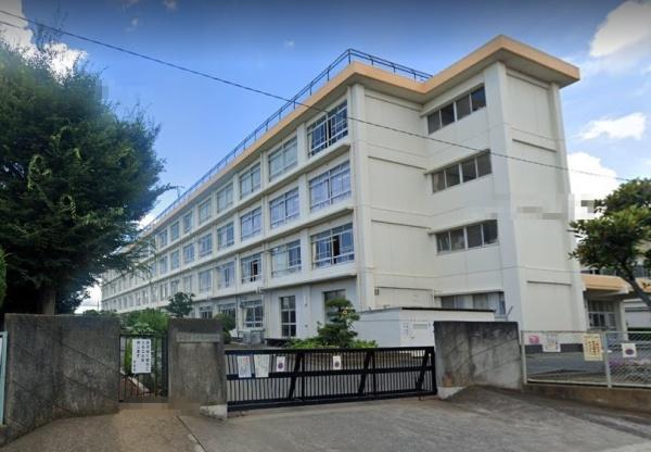 サニークレスト平塚壱番館(平塚市立中原中学校)