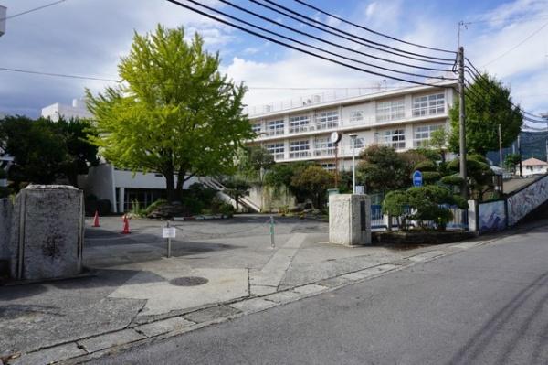 足柄下郡湯河原町鍛冶屋の中古一戸建て(湯河原町立吉浜小学校)