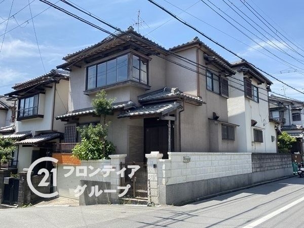 枚方市松丘町　中古一戸建て