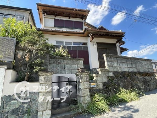 寝屋川市太秦中町　中古一戸建て
