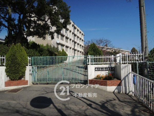 枚方市茄子作北町の中古一戸建て(枚方市立第四中学校)