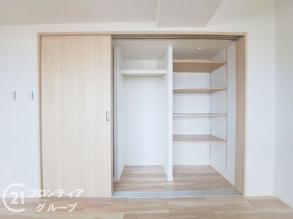 ロイヤルシャトーねやがわオークビル　中古マンション