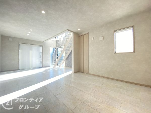 枚方市大峰元町２丁目　新築一戸建て