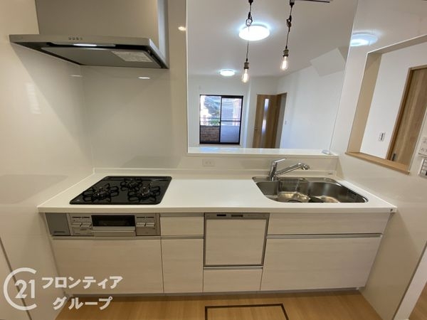 枚方市松丘町　中古一戸建て