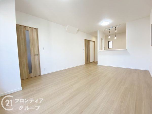 枚方市松丘町　中古一戸建て