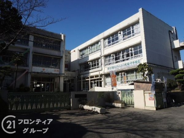 香里三井団地A13棟 中古マンション(寝屋川市立三井小学校)