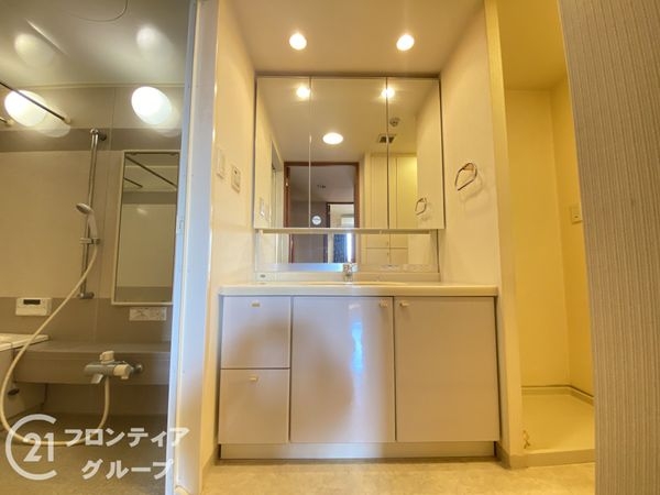 ロイヤルアーク東香里園町　中古マンション