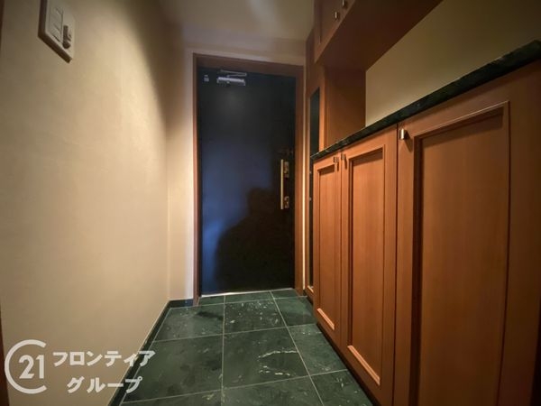 ロイヤルアーク東香里園町　中古マンション
