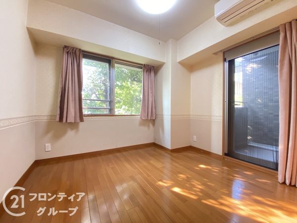 ロイヤルアーク東香里園町　中古マンション