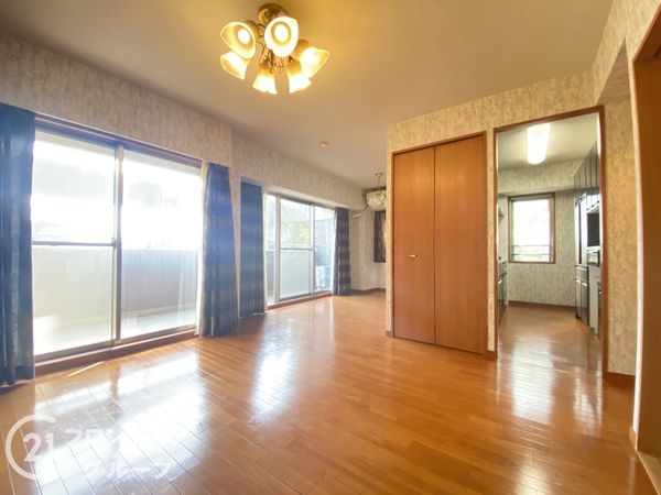 ロイヤルアーク東香里園町　中古マンション