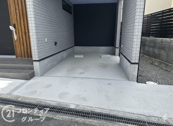 枚方市長尾元町１丁目　新築一戸建て
