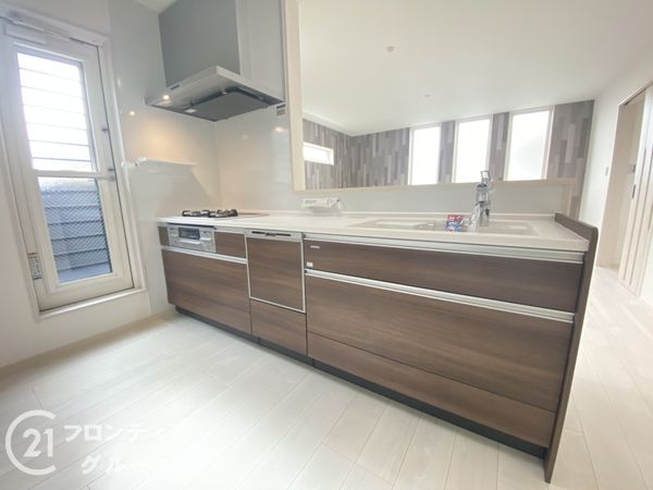 枚方市長尾元町１丁目　新築一戸建て