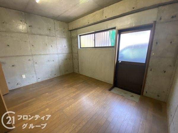 寝屋川市秦町の中古一戸建て